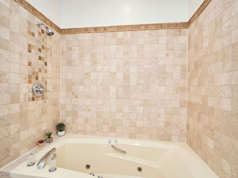 6007 Ellen Avenue , Cleveland, OH 44102 Photo 13