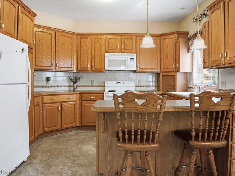2430 University Drive SE, Massillon, OH 44646 Photo 12