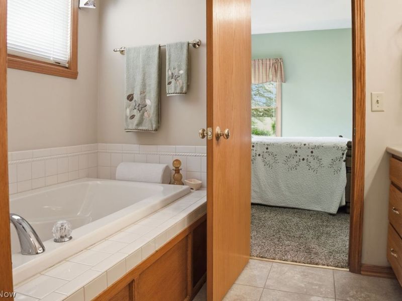 2430 University Drive SE, Massillon, OH 44646 Photo 26