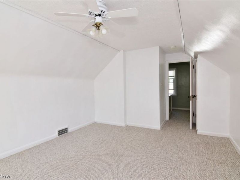 3676 Meadowbrook Boulevard , University Heights, OH 44118 Photo 13