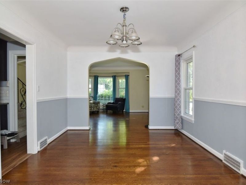 3676 Meadowbrook Boulevard , University Heights, OH 44118 Photo 5