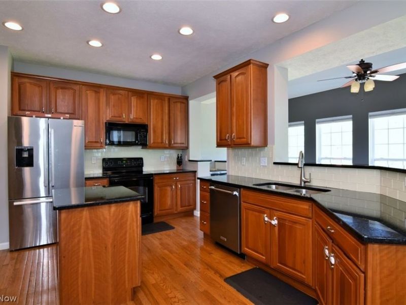 4205 Morley Drive , Aurora, OH 44202 Photo 9