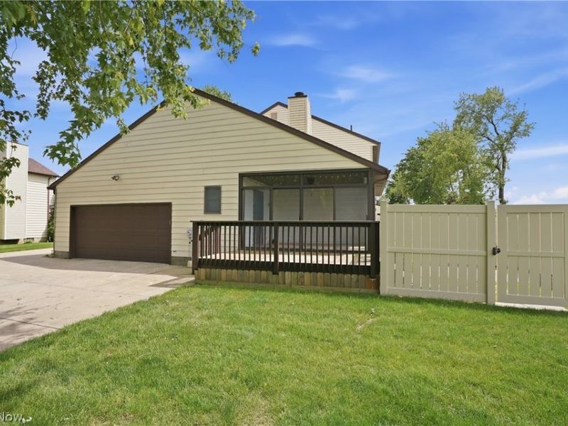 33 Picadilly Court , Kent, OH 44240 Photo 2