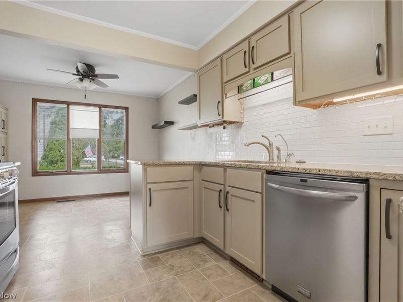 33 Picadilly Court , Kent, OH 44240 Photo 9