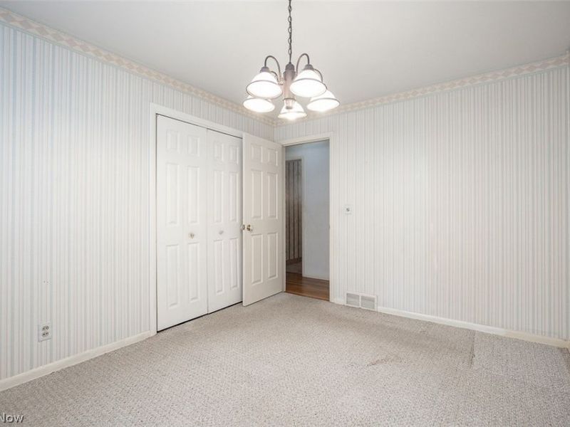 23041 Summerland Avenue , North Olmsted, OH 44070 Photo 10