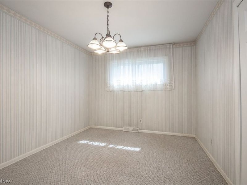 23041 Summerland Avenue , North Olmsted, OH 44070 Photo 11