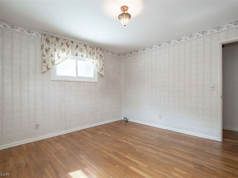 23041 Summerland Avenue , North Olmsted, OH 44070 Photo 13