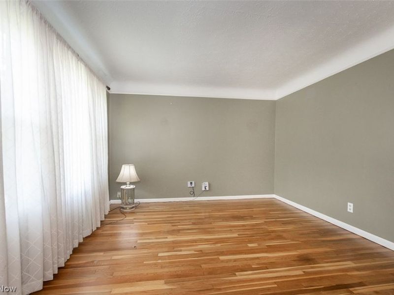 23041 Summerland Avenue , North Olmsted, OH 44070 Photo 4