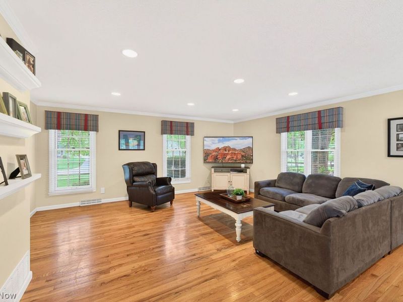 1445 Kingsway Drive , Westlake, OH 44145 Photo 9