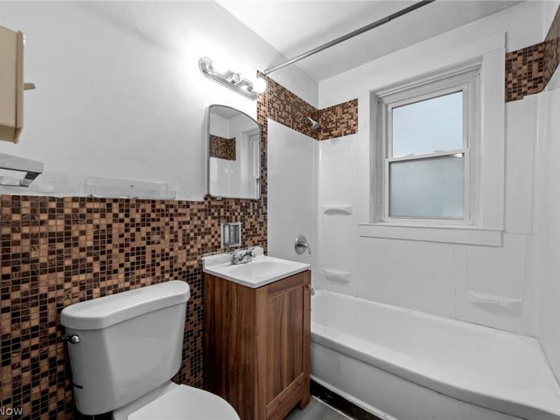 3030 S Moreland Boulevard , Unit 2, Cleveland, OH 44120 Photo 12