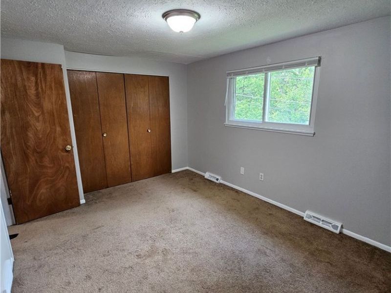 83 E Sprague Road , Seven Hills, OH 44131 Photo 12