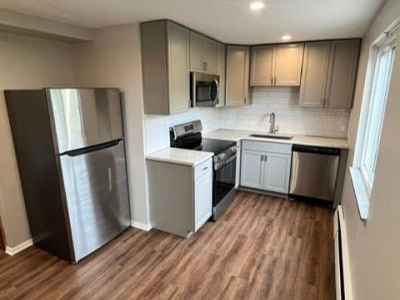 20550 Detroit Road , Unit 8, Rocky River, OH 44116 Photo 2