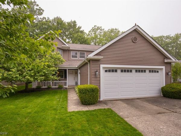 578 Red Oak Lane , Bay Village, OH 44140