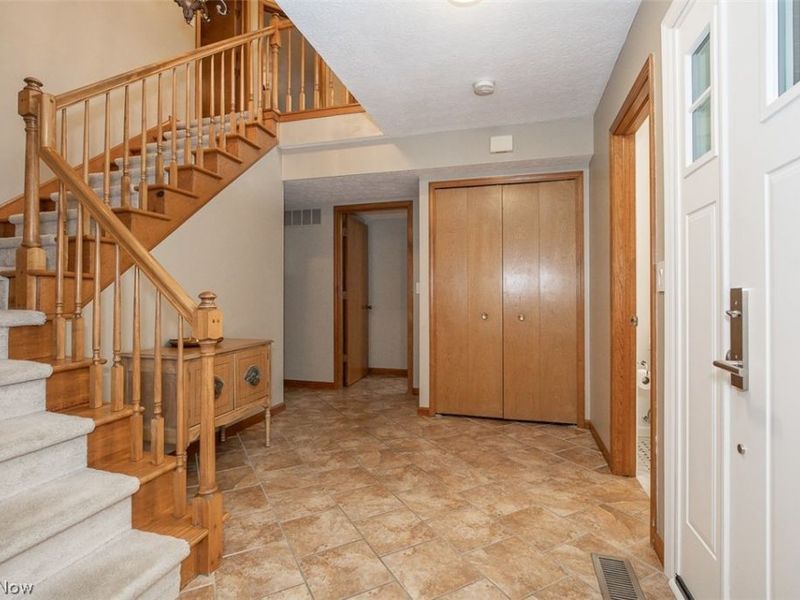578 Red Oak Lane , Bay Village, OH 44140 Photo 4