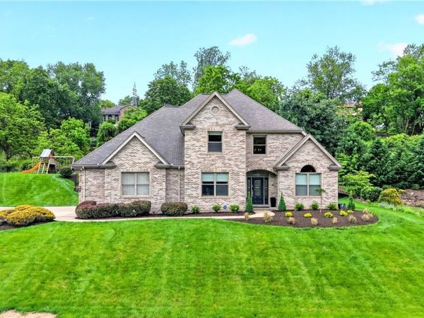 322 Schlag Ct, Pittsburgh, PA 15237