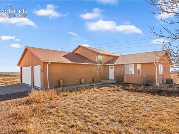 1501 N Gentry Lane, Pueblo West, CO 81007