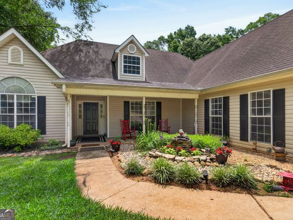 210 Old Pond Road, Lagrange, GA 30241