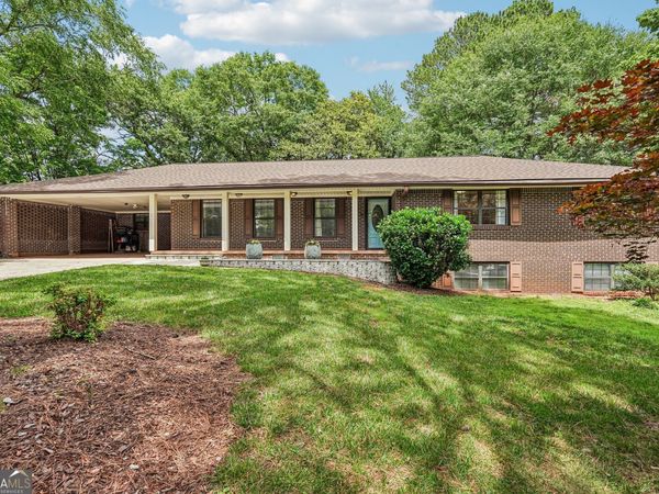 2822 Cartwright Drive, Decatur, GA 30033
