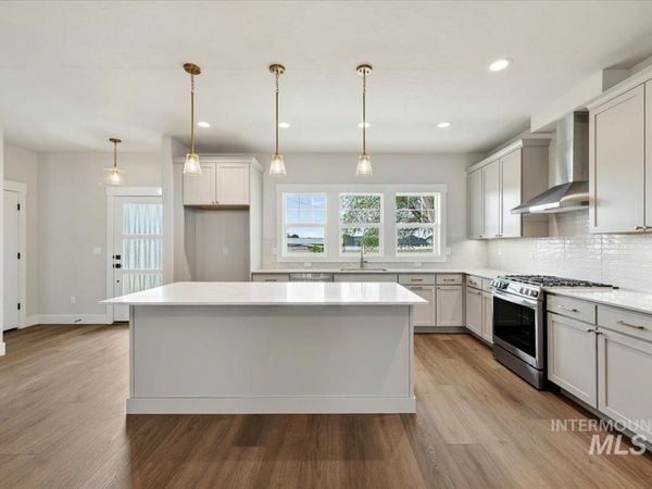 142 N Edgewood Ln, Eagle, ID 83616