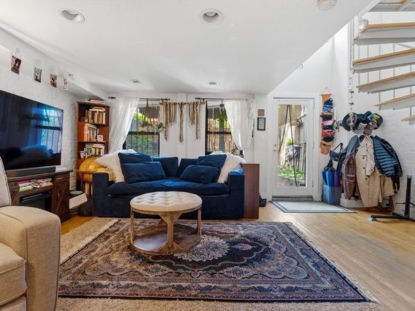 32 Yarmouth St, Unit A, Boston, MA 02118