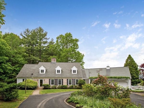107 Farm St, Dover, MA 02030