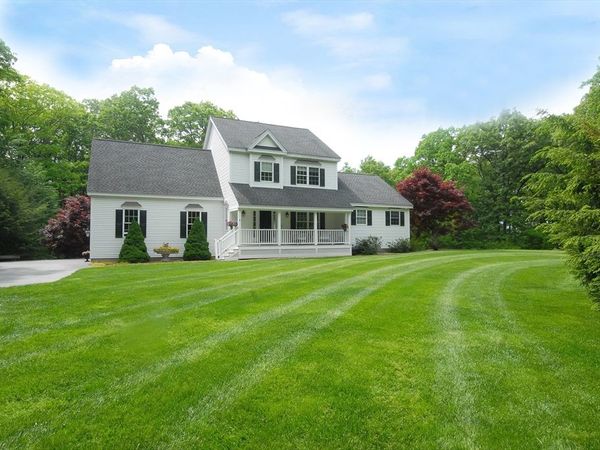 8 Barton Rd, Harvard, MA 01451