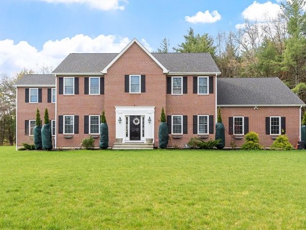 324 Old Harvard Rd, Boxborough, MA 01719