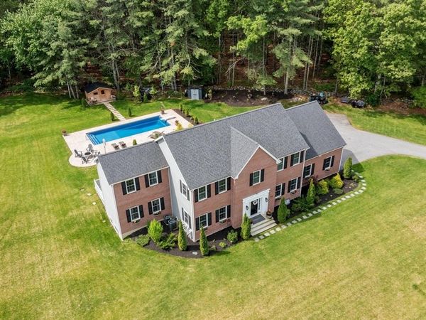 324 Old Harvard Rd, Boxborough, MA 01719