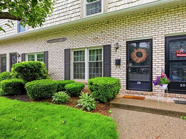29 Plantation Dr, Unit 29, Agawam, MA 01001