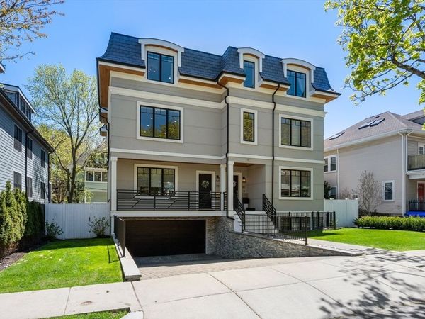 80 Verndale St, Brookline, MA 02446