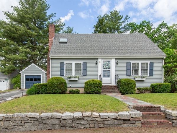 8 Beech St, Chelmsford, MA 01863