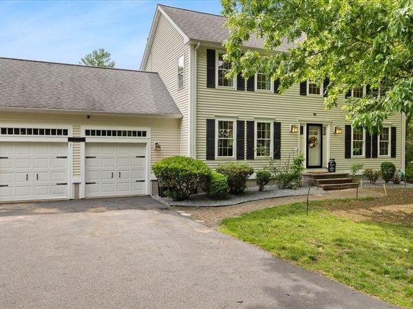 7 Parsons Walk, Berkley, MA 02779
