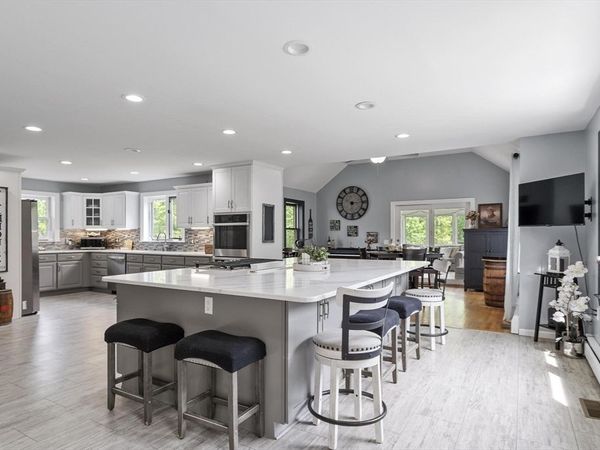 79 Tyler Rd, Townsend, MA 01469