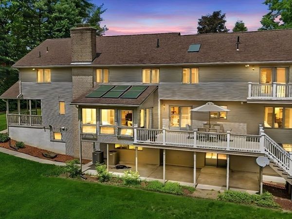 27 Lady Slipper Cir, Westfield, MA 01085