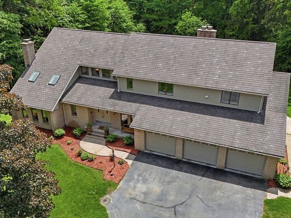 27 Lady Slipper Cir, Westfield, MA 01085