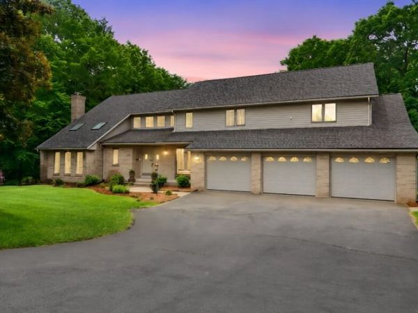 27 Lady Slipper Cir, Westfield, MA 01085