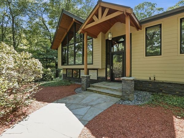 26 Dennis Circle, Northborough, MA 01532