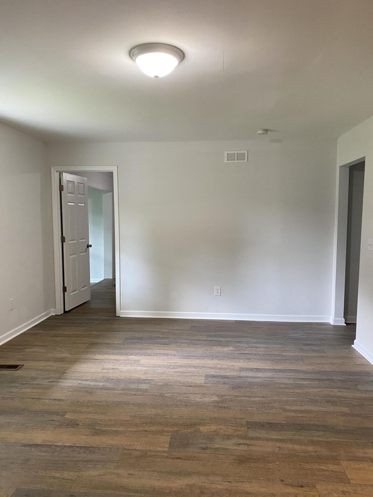 5806 Sledge Street Photo 11