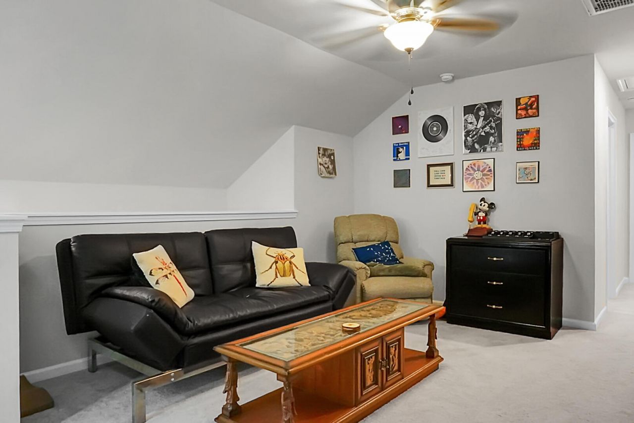 995 Arrowwood Way Photo 23