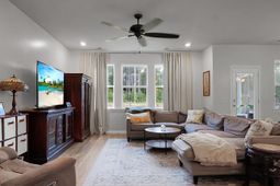 995 Arrowwood Way photo 4