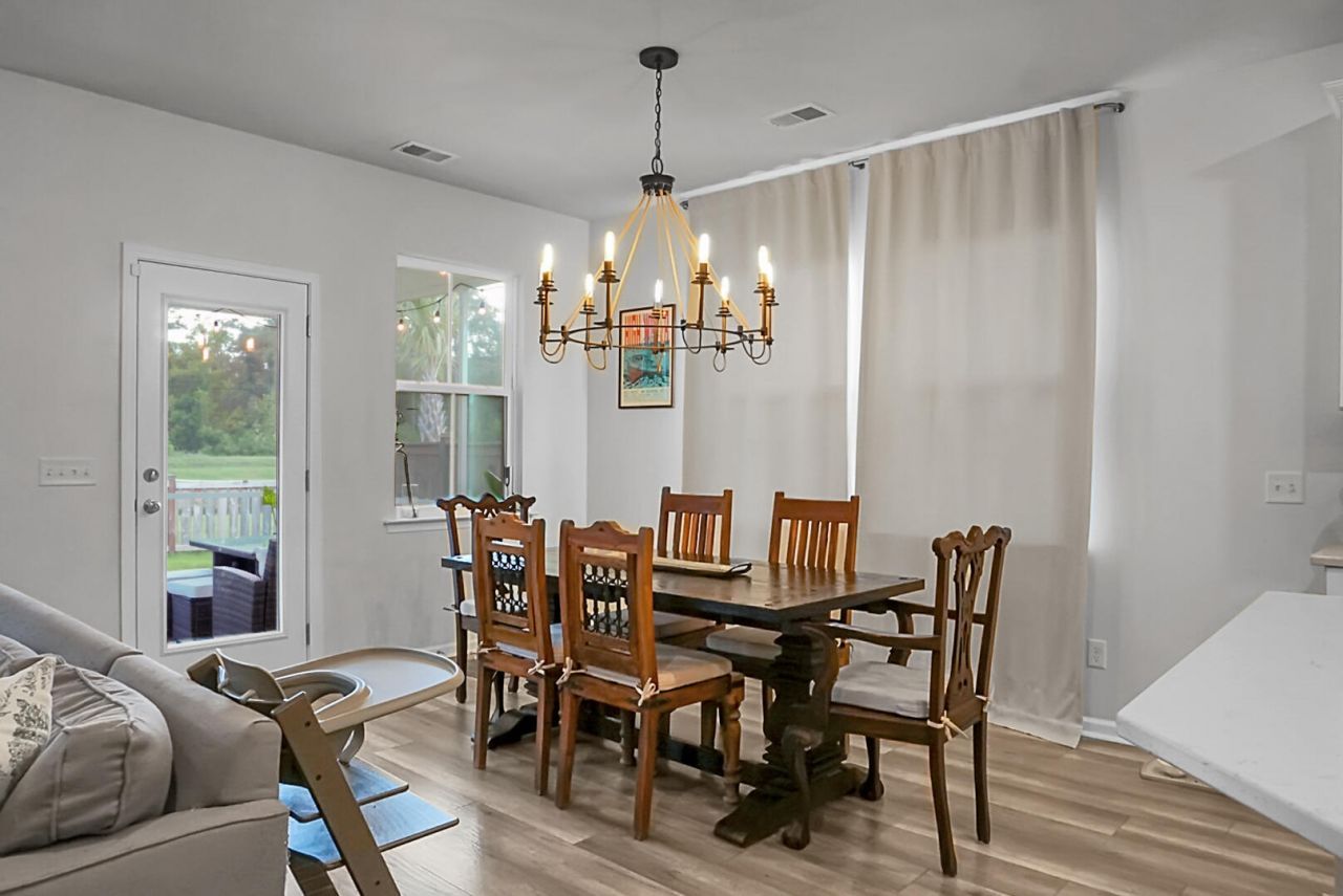 995 Arrowwood Way Photo 6