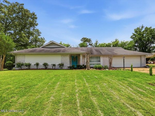 300 Church Street, Clinton, MS 39056