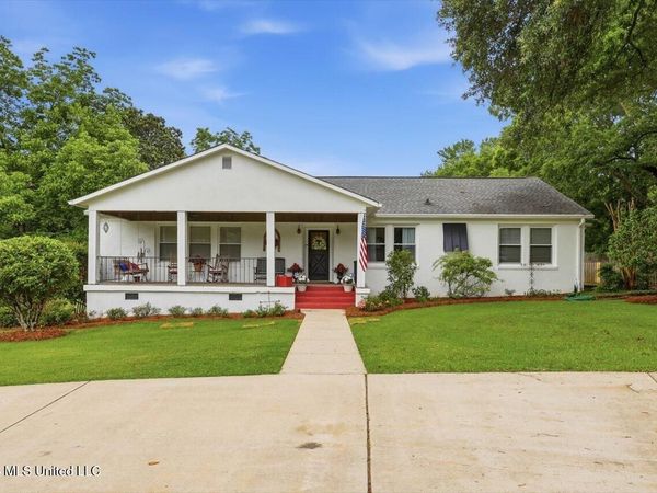 718 S College Street, Brandon, MS 39042