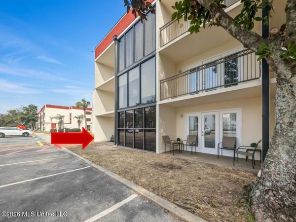2046 Beach Boulevard, Biloxi, MS 39531