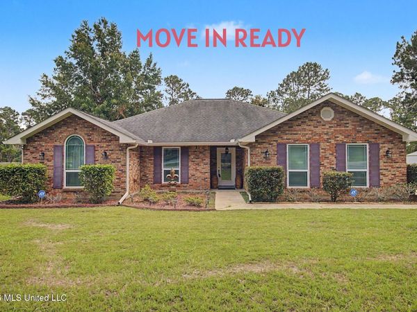 5624 Aila Street, Diamondhead, MS 39525