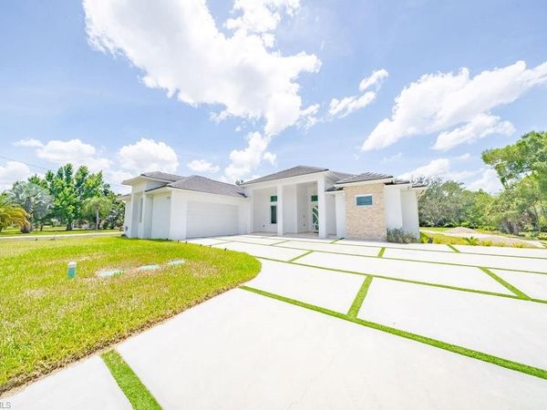 192 Herron RD , NORTH FORT MYERS, FL 33903