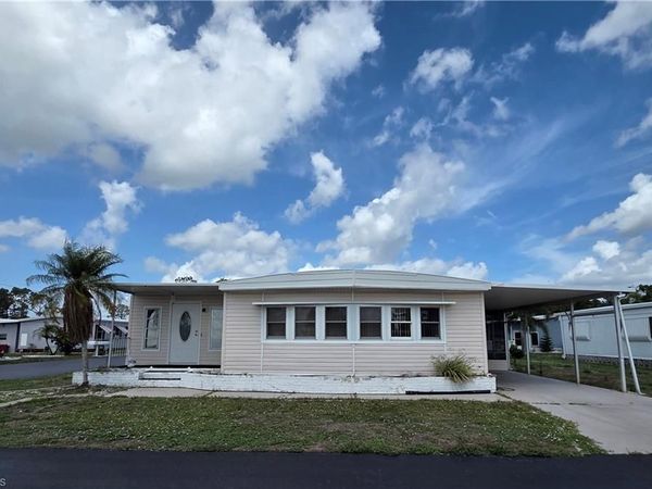 694 Dream LN, NORTH FORT MYERS, FL 33917