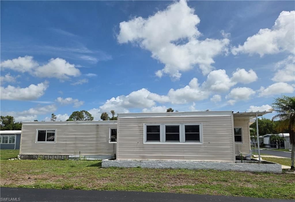 694 Dream Ln, North Fort Myers, FL 33917 Photo