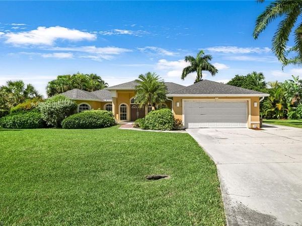 20710 Groveline CT, ESTERO, FL 33928