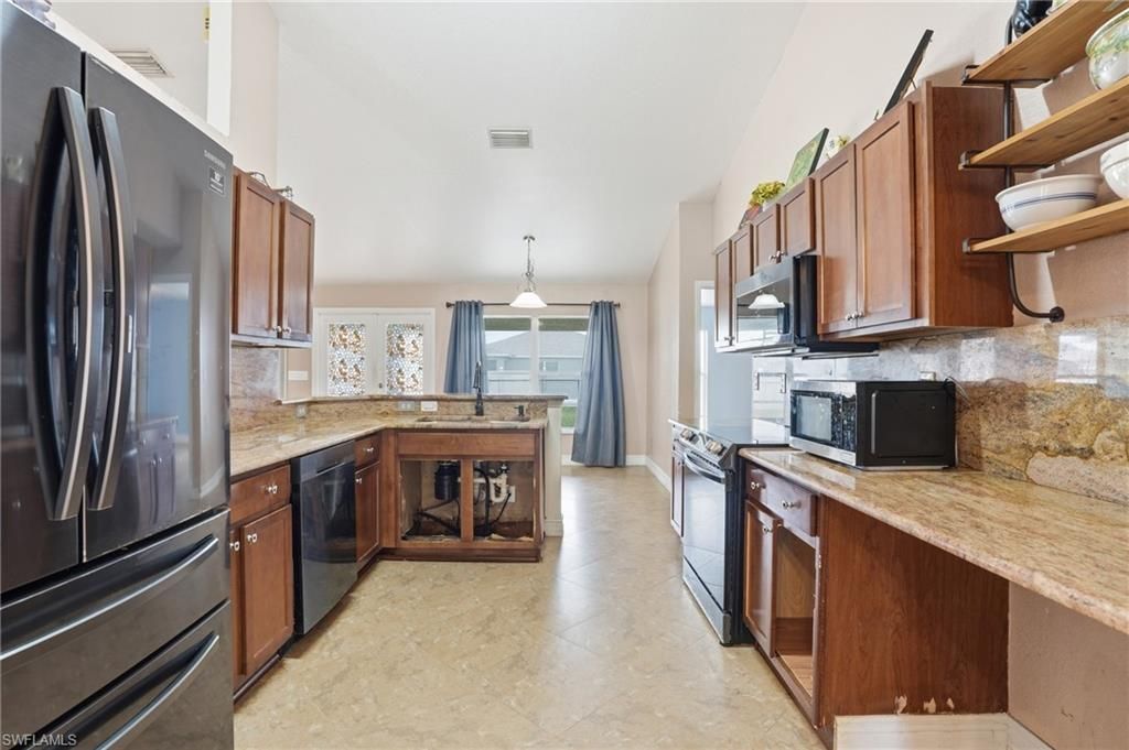 4129 NE 14th Pl , Cape Coral, FL 33909 Photo
